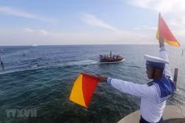 越南希望各国维护东海和平、稳定、安全环境，恪守法律至上原则