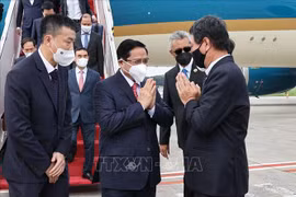 越南政府总理范明政赴印尼出席东盟领导人会议 