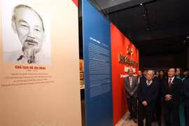 “越南共产党——从大会到大会”专题展开展