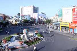 政府总理范明政：胡志明市实施社交距离措施 但需保障居民生活秩序稳定