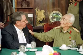 武元甲大将诞辰110周年：通过在阿尔及利亚的历史资料图片展展现国际友人的敬仰之情