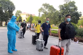 通过陆路入境并在军队管理的集中隔离区接受隔离的越南人一律不收费