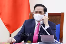 越南政府总理范明政与韩国总理金富谦通电话
