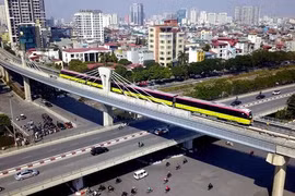 河内市呠-河内火车站轻轨列车试运