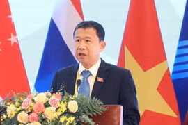越南出席法语国家议会联盟委员会会议