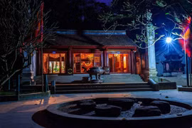 富寿省推出雄王庙夜间旅游新线路 