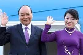 越南国家主席阮春福启程对老挝进行正式友好访问