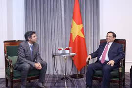 政府总理范明政会见法国各大企业和集团