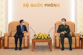 越南国防部长会见印度和韩国驻越大使