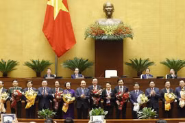 国会批准任命12个部委最高领导人