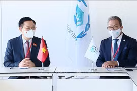 越南国会主席王廷惠会见各国议会联盟大会主席