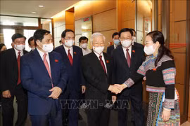 越南第十五届国会第一次会议讨论诸多重要内容