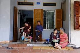 越南外交部例行记者会：美国各家橙剂生产公司须对越南橙剂受害者负起责任