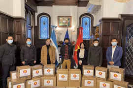 东盟各国捐赠物品支持在阿根廷贫困群众