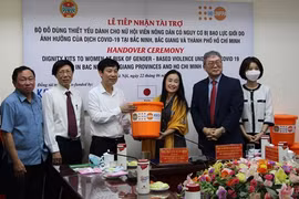 由UNFPA捐赠的5100套应急救援包已送到受疫情影响的3个省市妇女和儿童