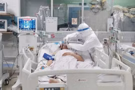 新冠肺炎疫情：努力获取治疗药物 最大限度降低新冠患者死亡率