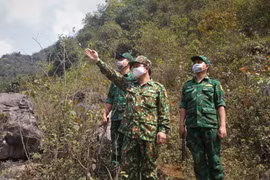 加强非法出入境热点地区的检查与管控措施
