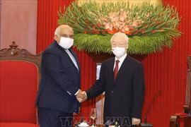 阮富仲总书记会见古巴驻越大使