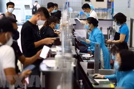 越南政府总理要求安全有序恢复客运活动