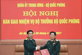越南国防部长职务交接仪式在河内举行