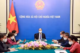 国家主席阮春福与法国总统埃马纽埃尔·马克龙通电话