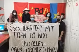 瑞士劳动党声援越南橙毒剂/二恶英受害者 