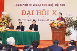越南国会主席阮氏金银出席越南文学艺术协会联合会全国代表大会