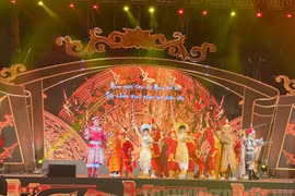 胡志明市举行纪念玉回—栋多大捷232周年的戏曲演出活动