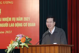 越共中央宣教部部长武文赏：尽早将越共十三大新闻中心投入运行