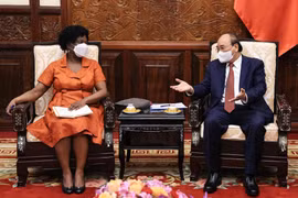国家主席阮春福会见世界银行集团亚太高级副行长维多利亚·克瓦