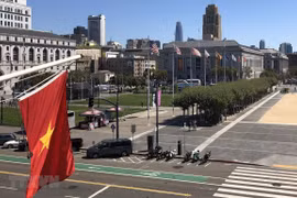 越南国庆76周年：越南国旗升旗仪式在美国旧金山举行