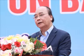 越南国家主席阮春福出席“永远铭记胡伯伯恩德”植树节启动仪式