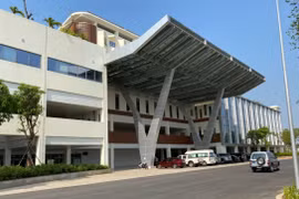 胡志明市紧急启用床位数1000张的新冠肺炎康复中心