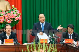 越南政府总理阮春福在会议上发表讲话