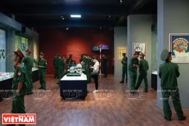 值纪念越南国家革新事业30周年（1986-2016年）之际，越南国家历史博物馆举办题为“革新—梦想旅程”专题展。