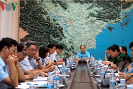 越南农业与农村发展部副部长黄文胜指导克服气候变化后果（图片来源：越南之声）