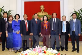 越共中央民运部部长张氏梅会见柬埔寨人民党中央外委会代表团