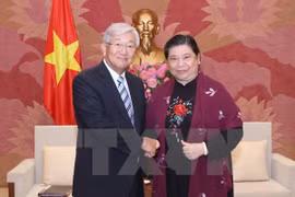 越南国会副主席丛氏放会见世界卫生组织西太平洋地区主任（图片来源：越通社）
