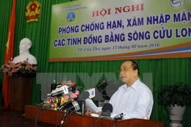 越南政府副总理阮春福出席此次会议