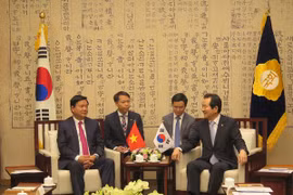 胡志明市市委书记丁罗升已会见韩国国会议长丁世均（图片来源：sggp.org.vn）