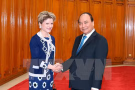 越南政府总理阮春福会见瑞士联邦经济总局局长茵艾辛（图片来源：越通社）