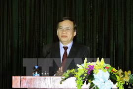 越南祖国阵线中央委员会副主席兼秘书长武仲金在会议上致开幕辞（图片来源：越通社）