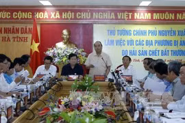 ​阮春福总理在会议上发表讲话（图片来源：越通社）