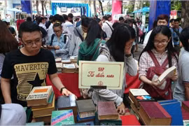 旧书集市（图片来源：越通社）