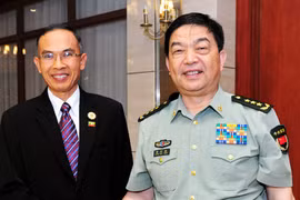 中国国防部长常万全与缅甸国防部长盛温（图片来源：因特网）
