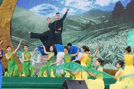 《谷公情侣的爱情故事》歌剧（图片来源于《人民报》） 