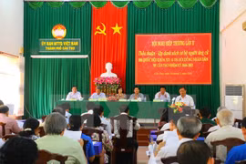 附图：芹苴市第二次协商会议（越通社—VNA）