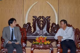 西宁省人民委员会主席范文新会见日本驻胡志明市副总领事Yakabe Yoshinori（图片来源：baotayninh.vn）