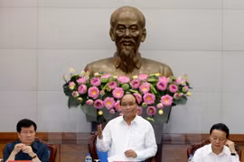 越南政府总理阮春福主持会议