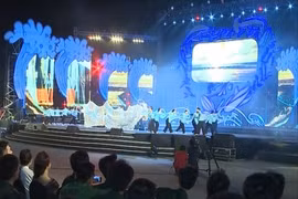 “共同携手净化海洋”音乐盛会（图片来源：truyenhinhthanhhoa.vn​）